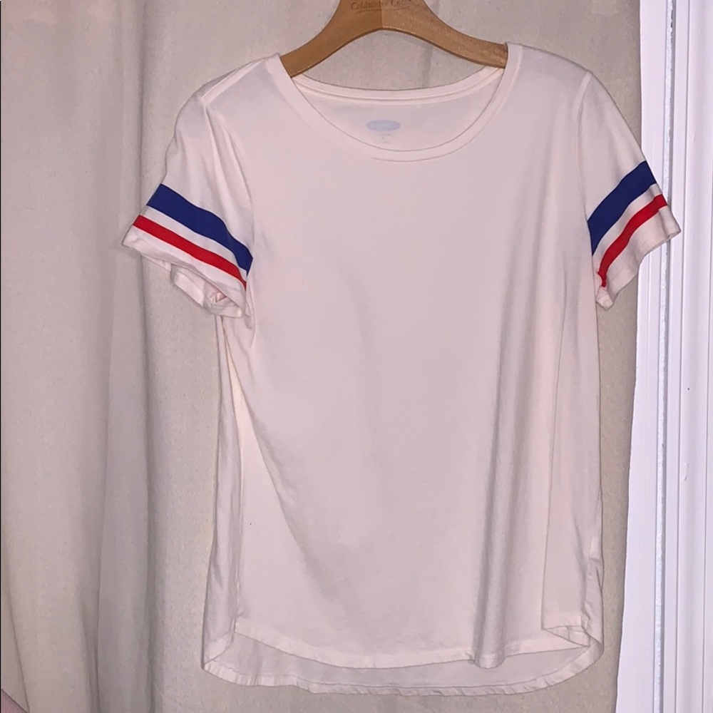 Old navy tee